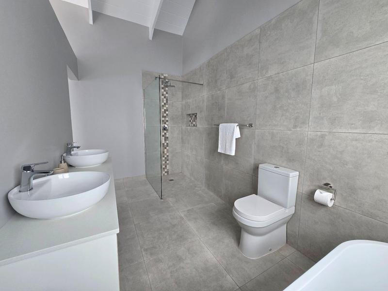 4 Bedroom Property for Sale in Da Gama Bay Western Cape